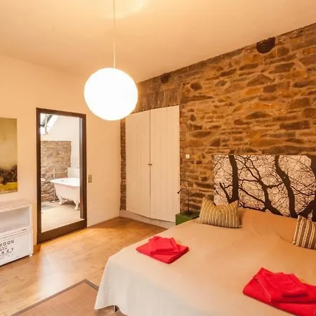 105 M2 Grosse In Monschau, Direkt Am Oberlauf Der Rur Liegend Auf Drei Ebenen *