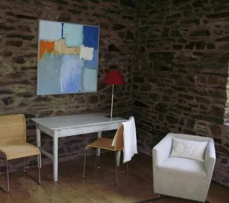 Apartamento 105 M2 Grosse In Monschau, Direkt Am Oberlauf Der Rur Liegend Auf Drei Ebenen