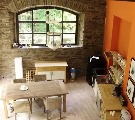 Apartment 105 M2 Grosse In Monschau, Direkt Am Oberlauf Der Rur Liegend Auf Drei Ebenen Monschau